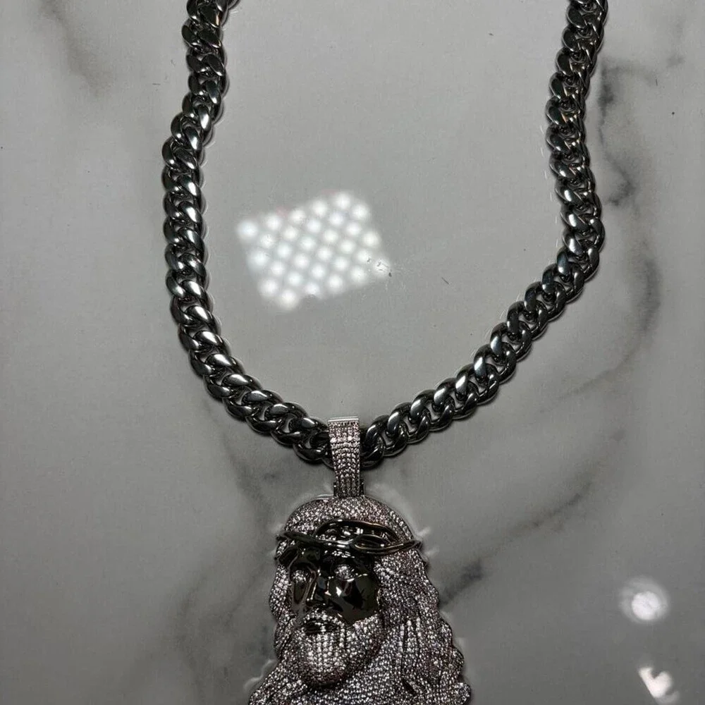 Silver Jesus Pendant Necklace With C 698